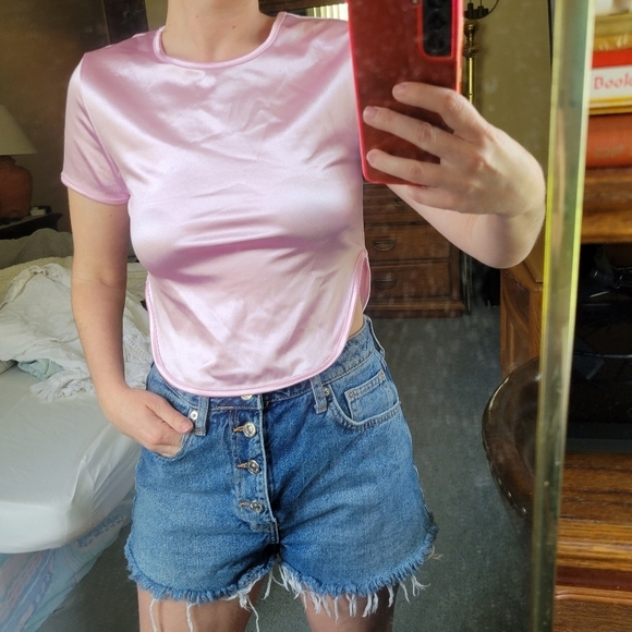 Forever 21 NWT Pink satin crop top - Picture 5 of 7
